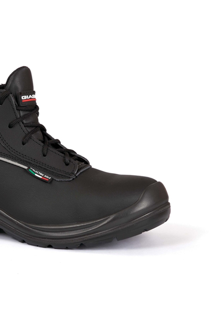 Yıldırımlar Giyim: İş Güvenliği Malzemeleri ve Ekipmanları