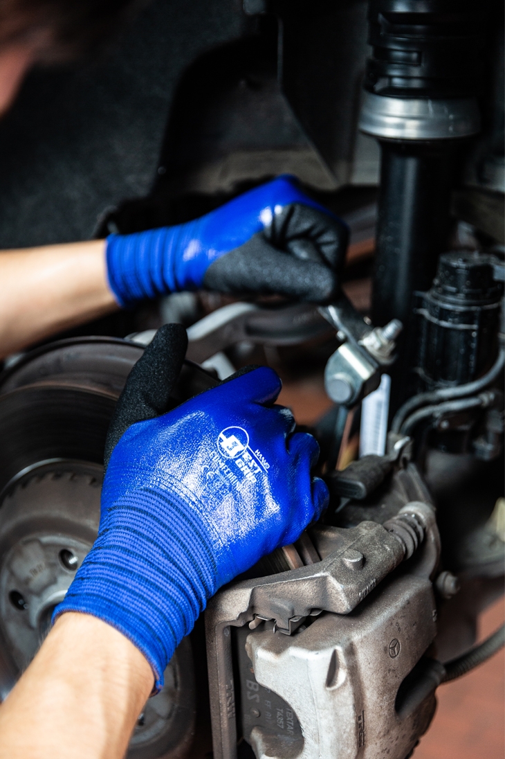 Yıldırımlar Giyim: İş Güvenliği Malzemeleri ve Ekipmanları