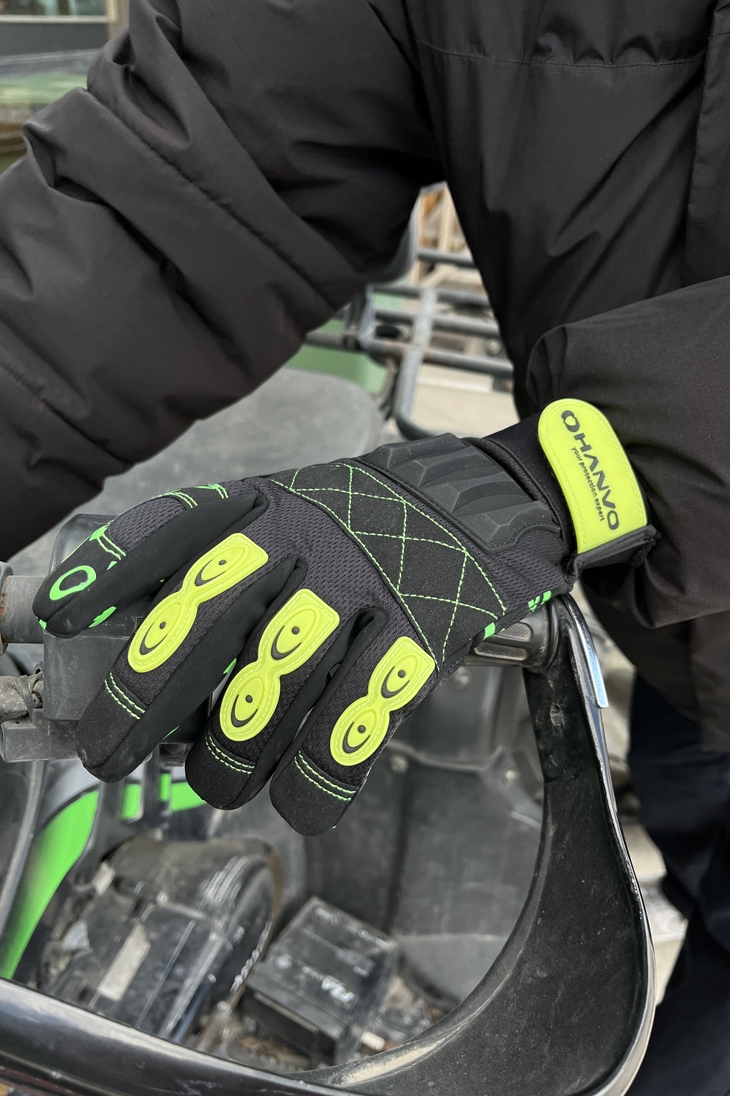 Yıldırımlar Giyim: İş Güvenliği Malzemeleri ve Ekipmanları